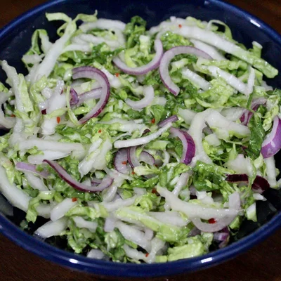 Receita de Salada picante de acelga no site de receitas DeliRec