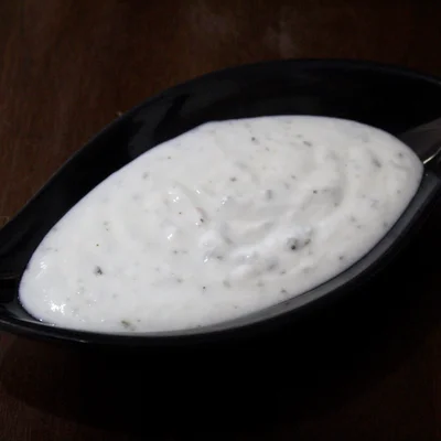 Receta de Para salsa de ensalada de yogur en el sitio web de recetas de DeliRec