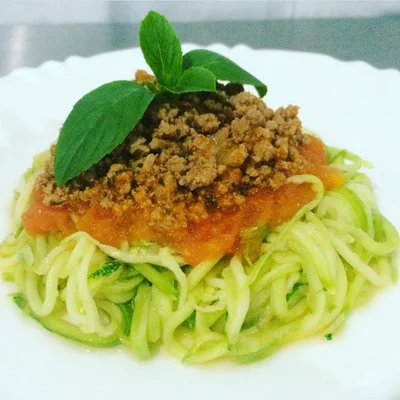 Recipe of Zucchini spaghetti with bolognese sauce on the DeliRec recipe website