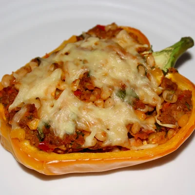 Recipe of Bell peppers stuffed with butter beans and meat on the DeliRec recipe website
