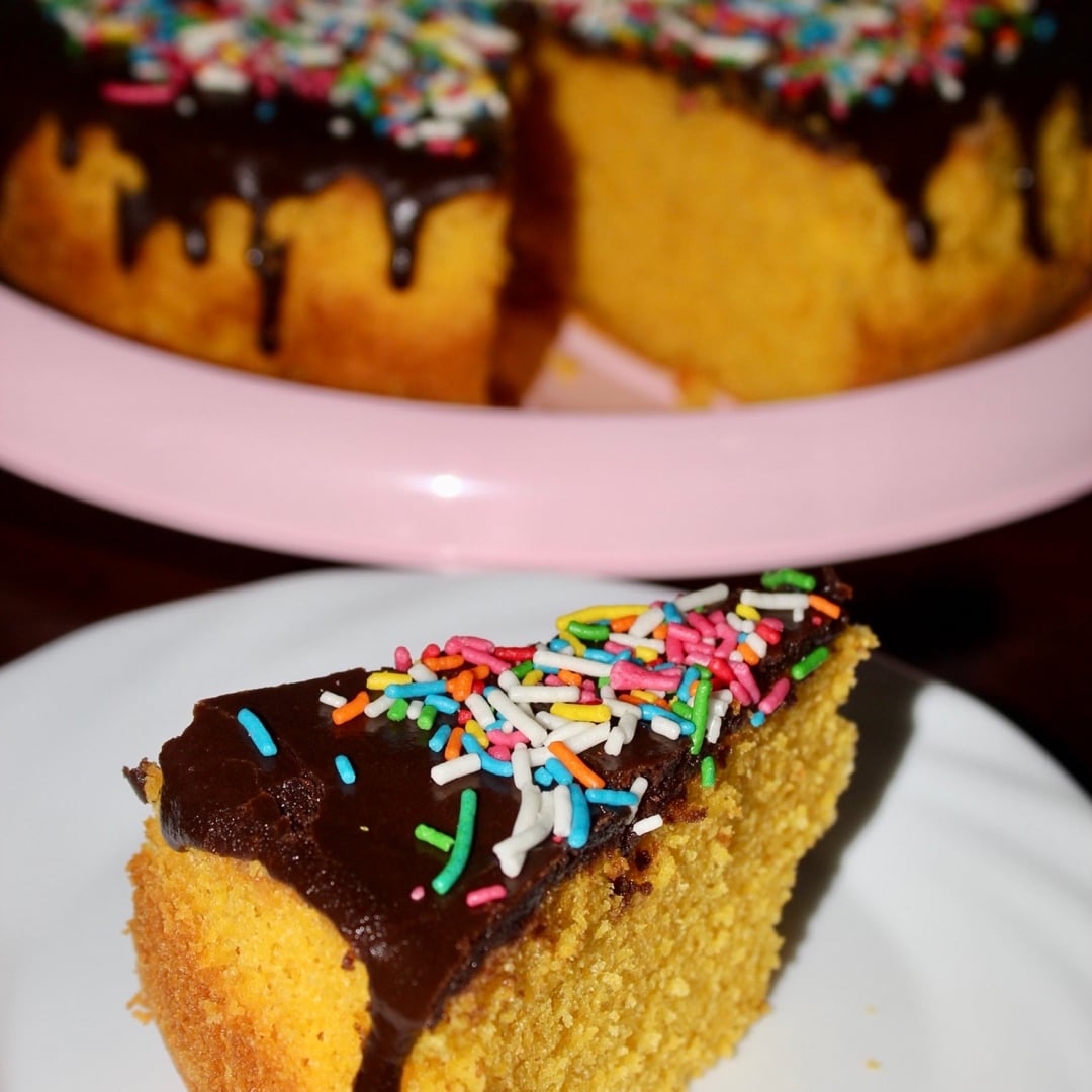 Photo of the Carrot Cake with Crispy Chocolate Icing – recipe of Carrot Cake with Crispy Chocolate Icing on DeliRec