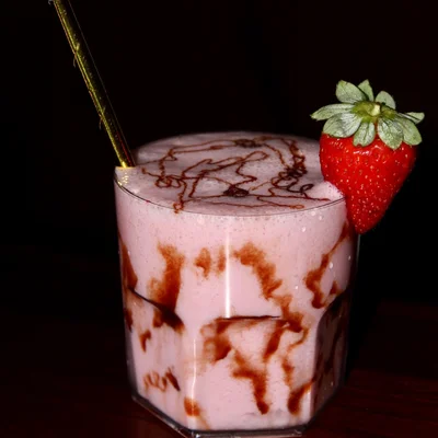Recipe of Non-alcoholic strawberry smoothie on the DeliRec recipe website