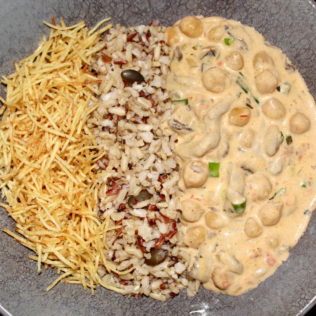 Photo of the SHITAKE AND CHICKPEA STROGONOFF – recipe of SHITAKE AND CHICKPEA STROGONOFF on DeliRec