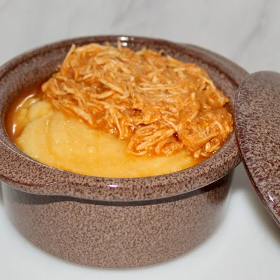 Recipe of Creamy Polenta with Shredded Chicken on the DeliRec recipe website