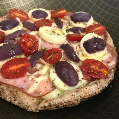 Receita de Pizza de frigideira com pão sírio  no site de receitas DeliRec