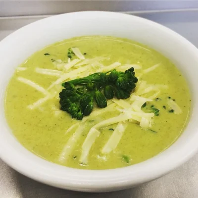 Recipe of creamy broccoli soup on the DeliRec recipe website
