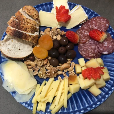 Recipe of plate of cold cuts on the DeliRec recipe website