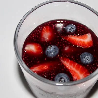Recipe of Chia sago with red fruits on the DeliRec recipe website