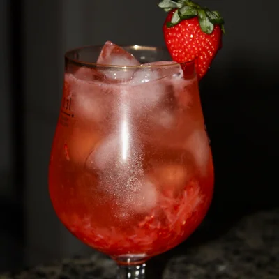 Recipe of Refreshing strawberry drink 🍓 on the DeliRec recipe website