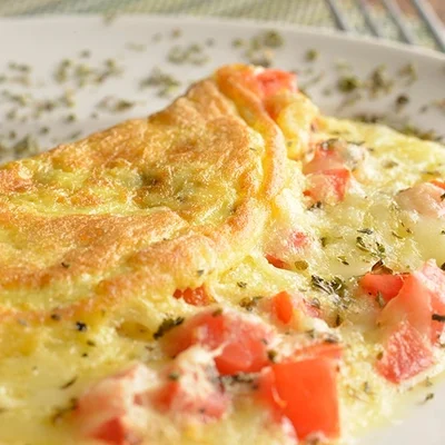 Recipe of Mozzarella, Oregano and Tomato Omelet on the DeliRec recipe website