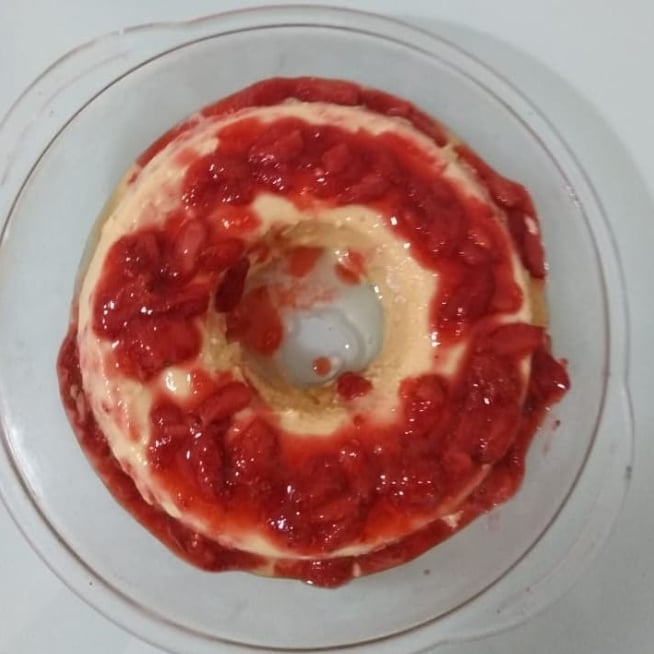 Photo of the Greek Yogurt Pudding with Strawberry Sauce – recipe of Greek Yogurt Pudding with Strawberry Sauce on DeliRec