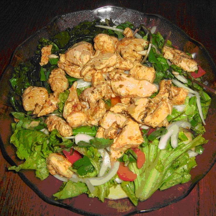 Foto da Salada com peito de frango desfiado - receita de Salada com peito de frango desfiado no DeliRec