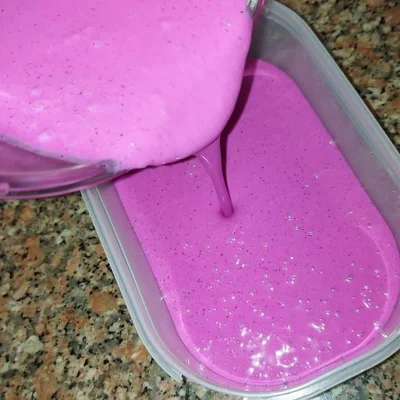 Recipe of homemade grape ice cream on the DeliRec recipe website