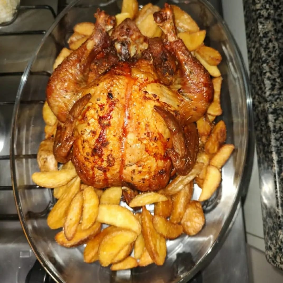 Photo of the Roasted Chicken with Potatoes – recipe of Roasted Chicken with Potatoes on DeliRec