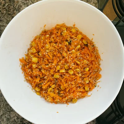 Receita de Salada de cenoura, quinoa e milho  no site de receitas DeliRec
