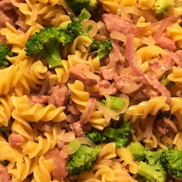 Photo of the Pasta with sausage, broccoli and onions – recipe of Pasta with sausage, broccoli and onions on DeliRec
