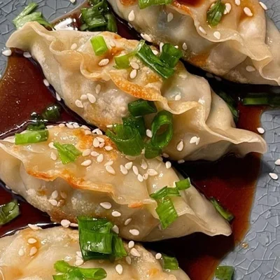 Recipe of Gyoza (Chinese steamed dumplings) on the DeliRec recipe website