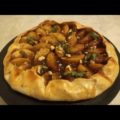 Recipe of Apple Pie with Basil Caramel on the DeliRec recipe website