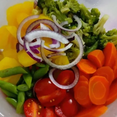 Recipe of Mixed vegetable salad with yogurt dressing on the DeliRec recipe website
