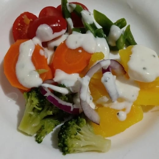 Photo of the Mixed vegetable salad with yogurt dressing – recipe of Mixed vegetable salad with yogurt dressing on DeliRec