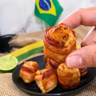 Recipe of Mini medallion of chicken with bacon on the DeliRec recipe website