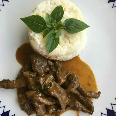 Recipe of Piedmontese rice with strips of alcatara in Madeira sauce. on the DeliRec recipe website
