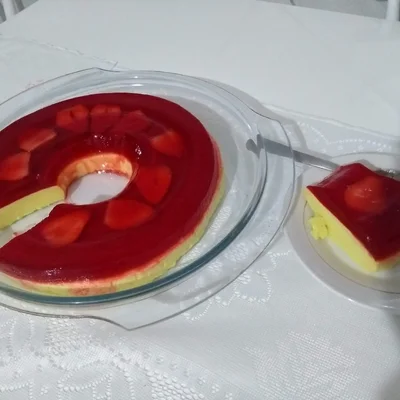 Recipe of Vanilla Pudding with Strawberry Jelly on the DeliRec recipe website
