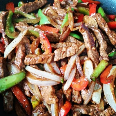 Recipe of Grilled beef baits in the skillet on the DeliRec recipe website