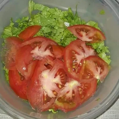 Recipe of Lettuce salad with tomato on the DeliRec recipe website