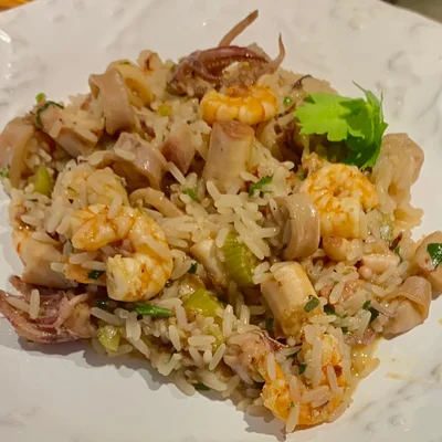 Recipe of Shrimp and squid broth rice. on the DeliRec recipe website