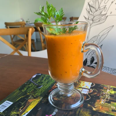 Recipe of Andalusian gazpacho with marinated tomatoes on the DeliRec recipe website