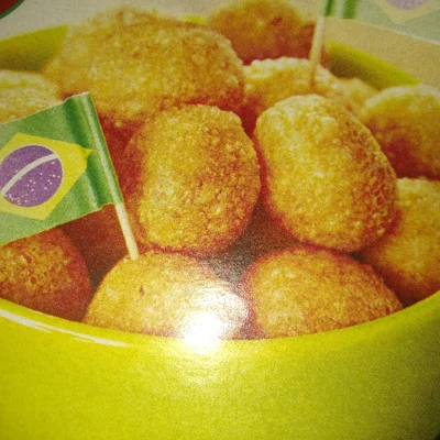 Recipe of Brazilian cheese ball on the DeliRec recipe website