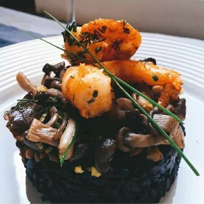 Recipe of Black rice with prawns and shimeji on the DeliRec recipe website