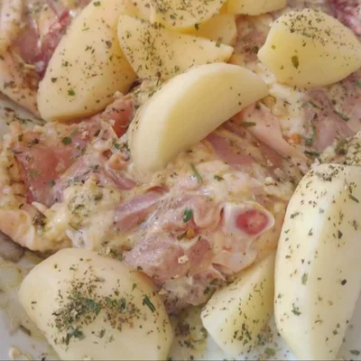 Recipe of Baked Thighs with Potato on the DeliRec recipe website