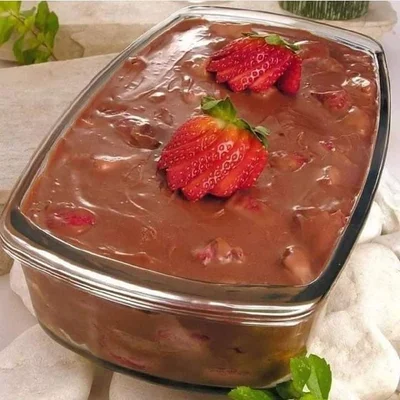 Recipe of Chocolate Pie with Strawberry on the DeliRec recipe website