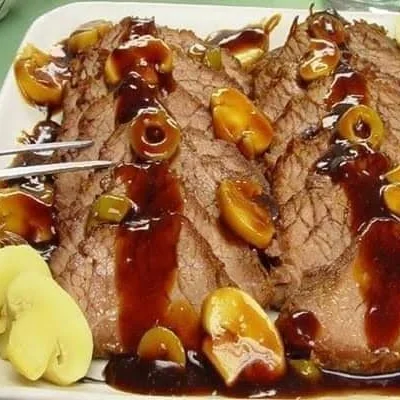Recipe of Breast with beer and olive sauce on the DeliRec recipe website