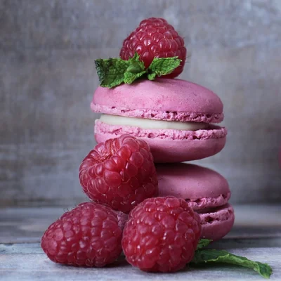 Recipe of pink macarons on the DeliRec recipe website