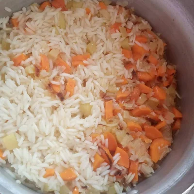 Recipe of Rice with carrots and potatoes on the DeliRec recipe website