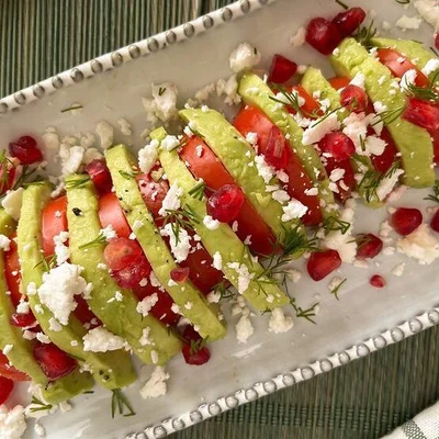 Recipe of Avocado salad with tomato on the DeliRec recipe website