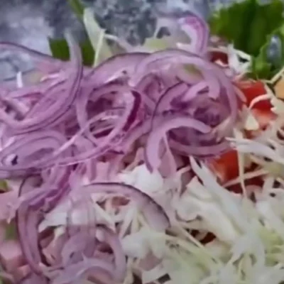 Recipe of red onion salad on the DeliRec recipe website