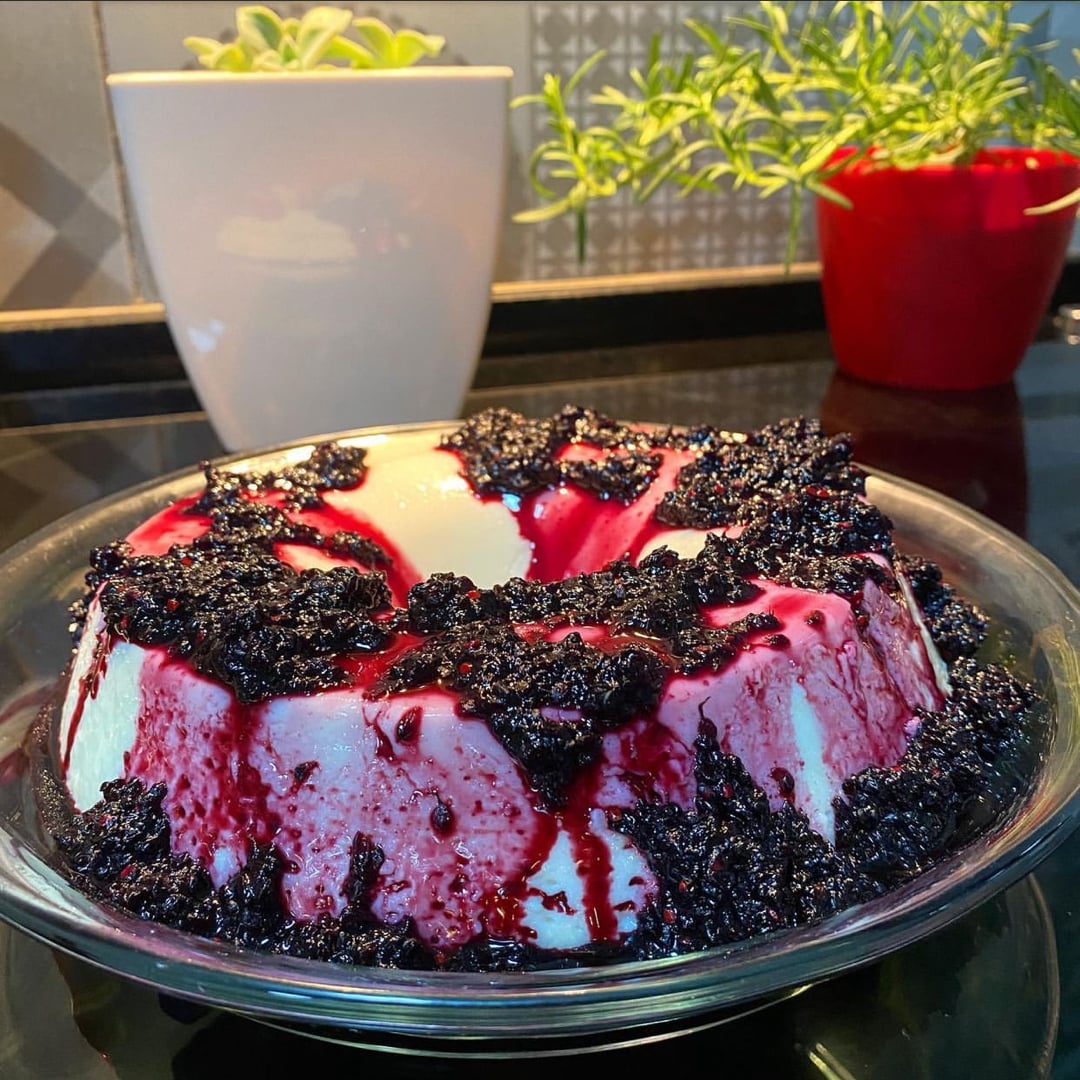 Photo of the Yogurt Pudding with Blackberry Sauce – recipe of Yogurt Pudding with Blackberry Sauce on DeliRec