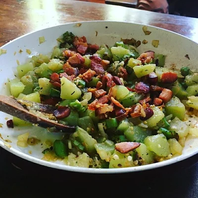 Recipe of Chuchu with okra and bacon on the DeliRec recipe website
