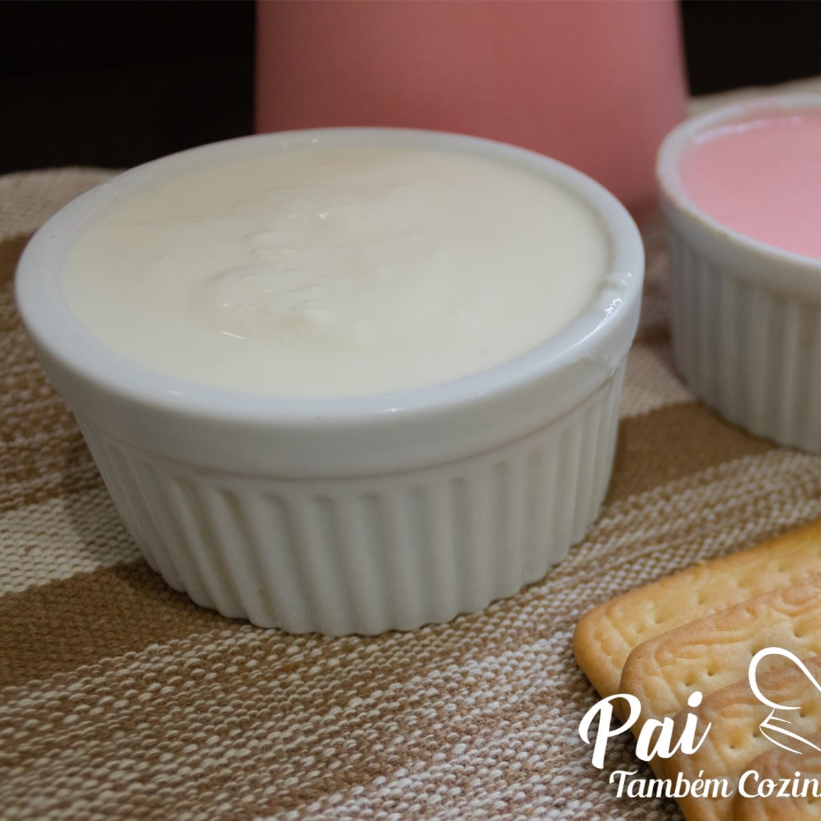 Photo of the NATURAL AND HOMEMADE STRAWBERRY YOGHURT - 2 INGREDIENTS - [FATHER ALSO KITCHES] – recipe of NATURAL AND HOMEMADE STRAWBERRY YOGHURT - 2 INGREDIENTS - [FATHER ALSO KITCHES] on DeliRec