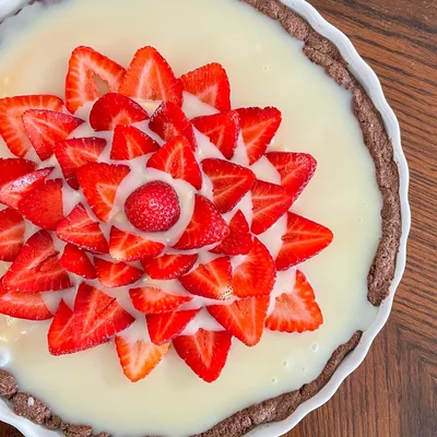 Recipe of Strawberry Pie with Vanilla and Cocoa Mass (24 to 28cm molds) on the DeliRec recipe website