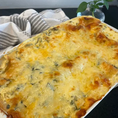 Recipe of Practical lasagna with leftover chester with spinach sauce, Great idea to reuse Christmas leftovers on the DeliRec recipe website