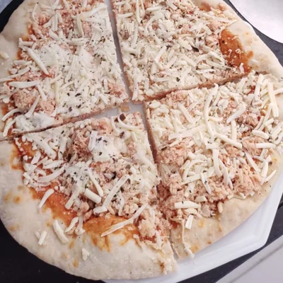 Recipe of Chicken pizza with cheese on the DeliRec recipe website
