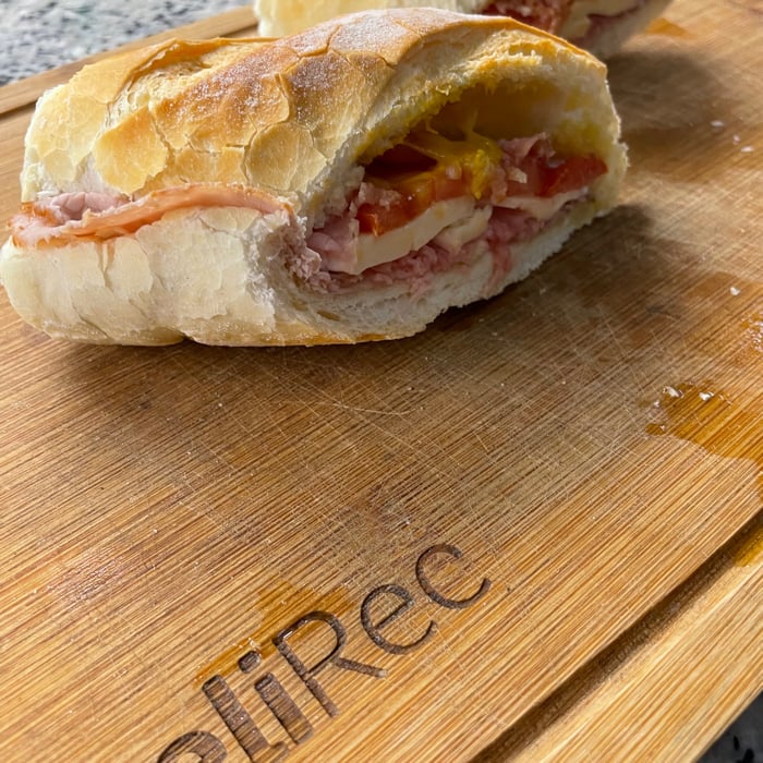 Foto de la Sándwich de rosbif y queso brie – receta de Sándwich de rosbif y queso brie en DeliRec