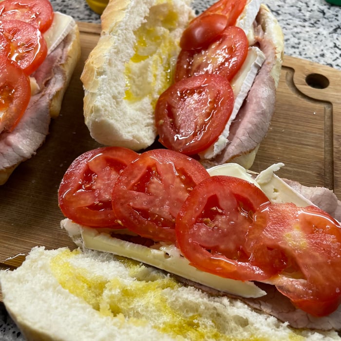 Foto de la Sándwich de rosbif y queso brie – receta de Sándwich de rosbif y queso brie en DeliRec