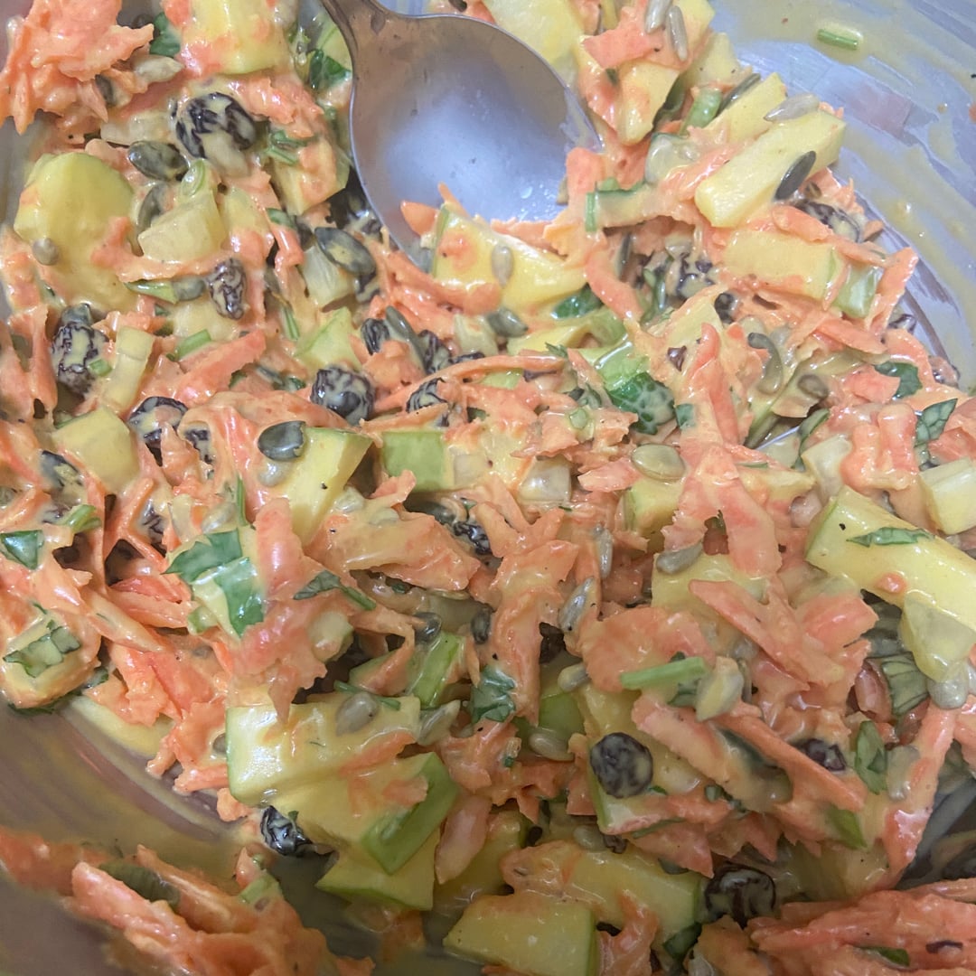 Photo of the Carrot Salad with Apples, Raisins and Seeds – recipe of Carrot Salad with Apples, Raisins and Seeds on DeliRec