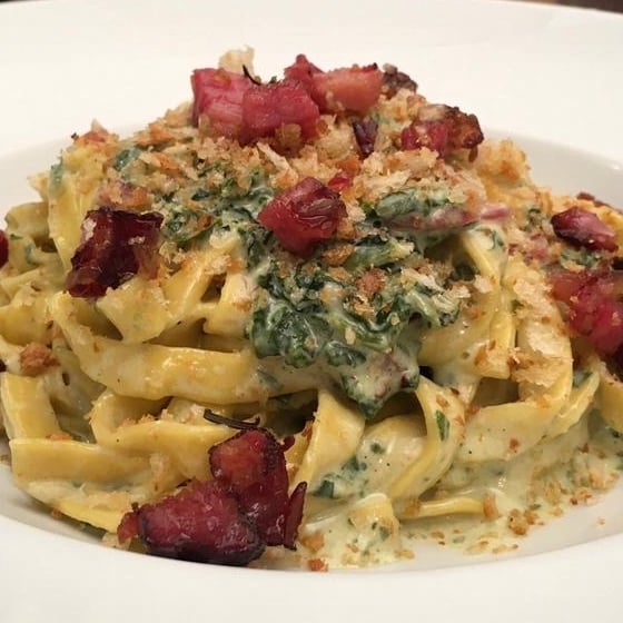 Photo of the Fettuccine with smoked ribs and crispy bread crumbs – recipe of Fettuccine with smoked ribs and crispy bread crumbs on DeliRec